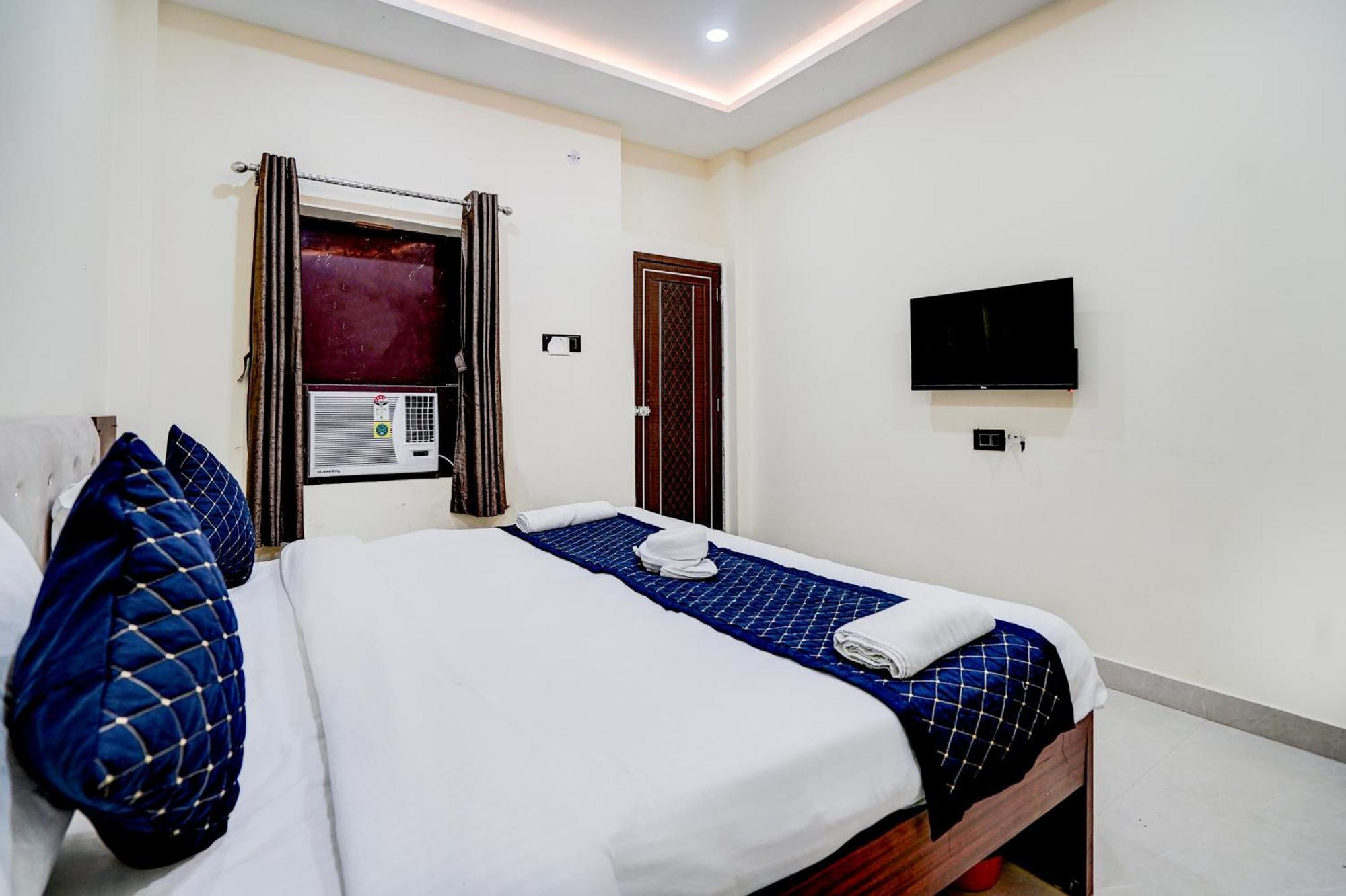Hotel Vibe Blu- Varanasi Ngoại thất bức ảnh
