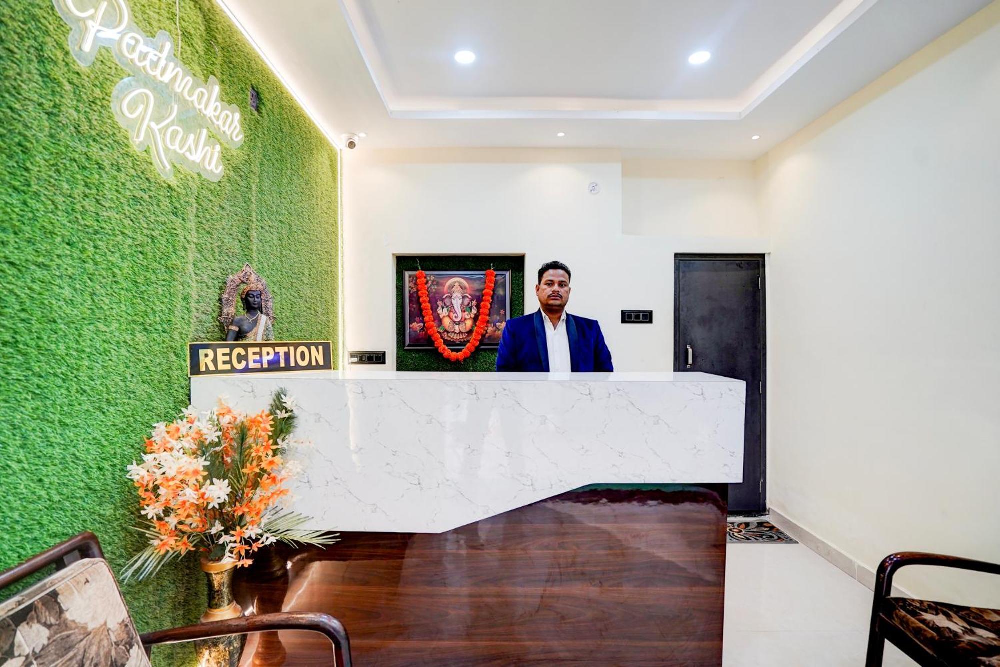 Hotel Vibe Blu- Varanasi Ngoại thất bức ảnh