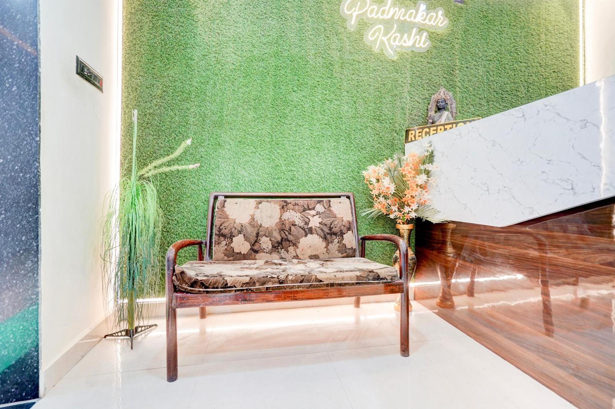 Hotel Vibe Blu- Varanasi Ngoại thất bức ảnh