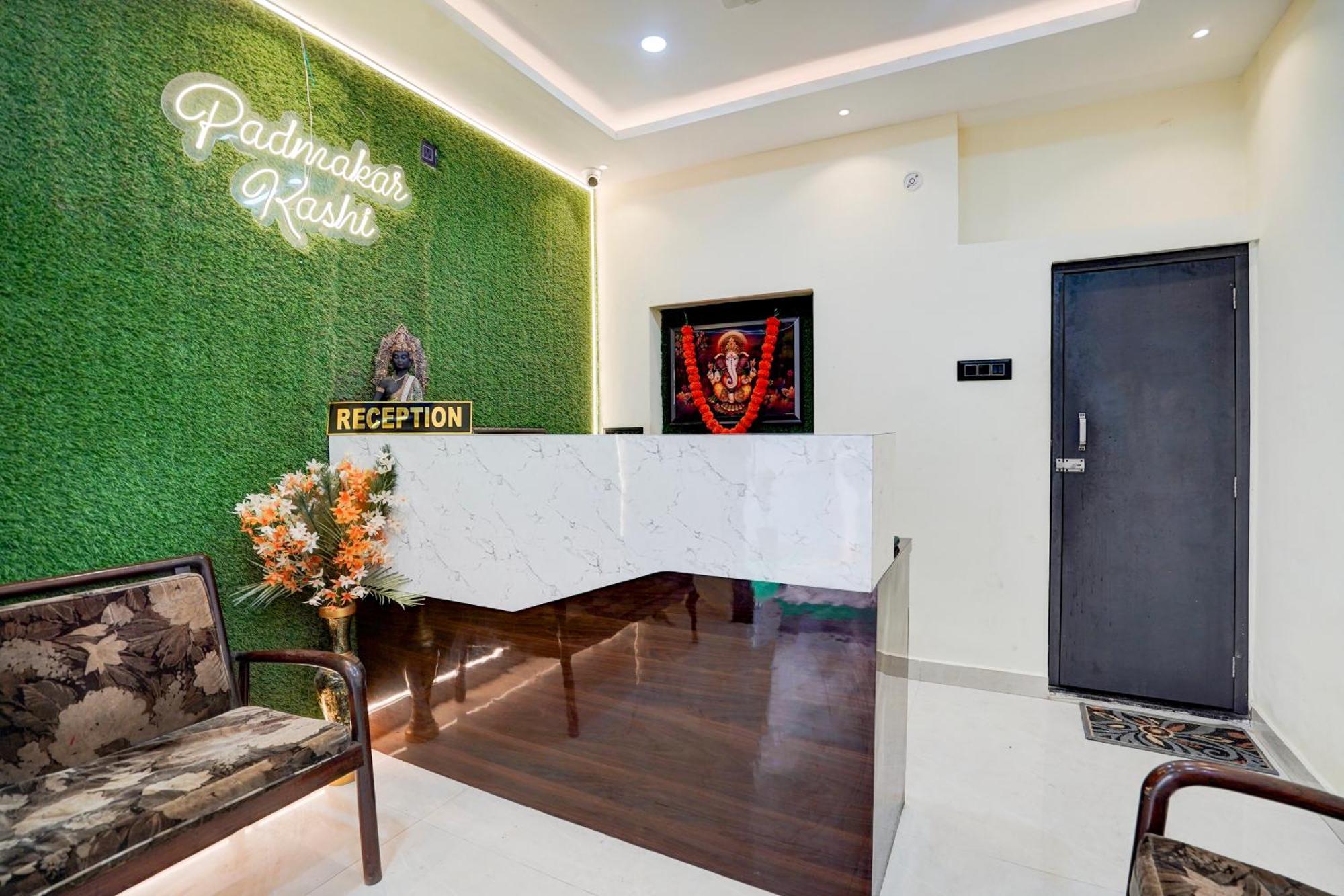 Hotel Vibe Blu- Varanasi Ngoại thất bức ảnh